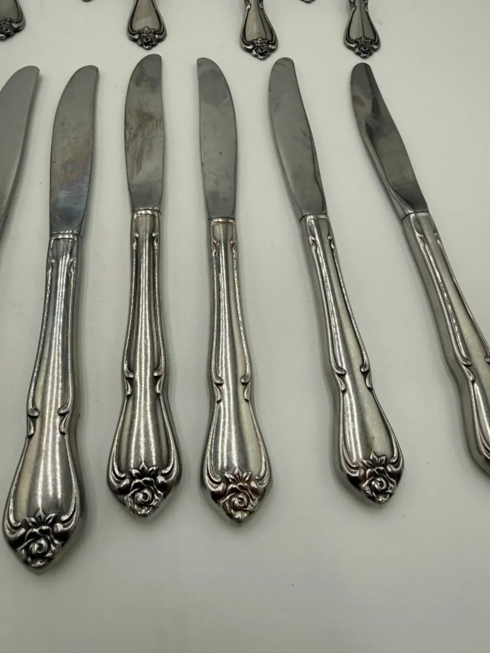 Vintage Rogers Oneida Arbor Rose Flatware 27 Pcs Forks Spoons Knives Silverware